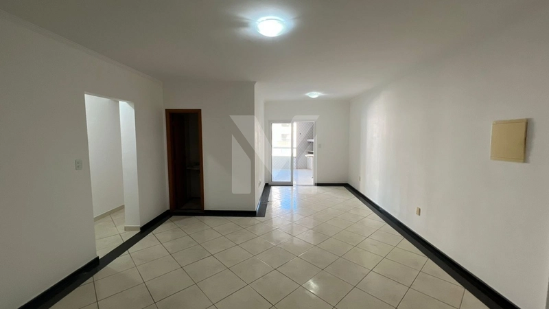 Apartamento 3 dormitórios gigante