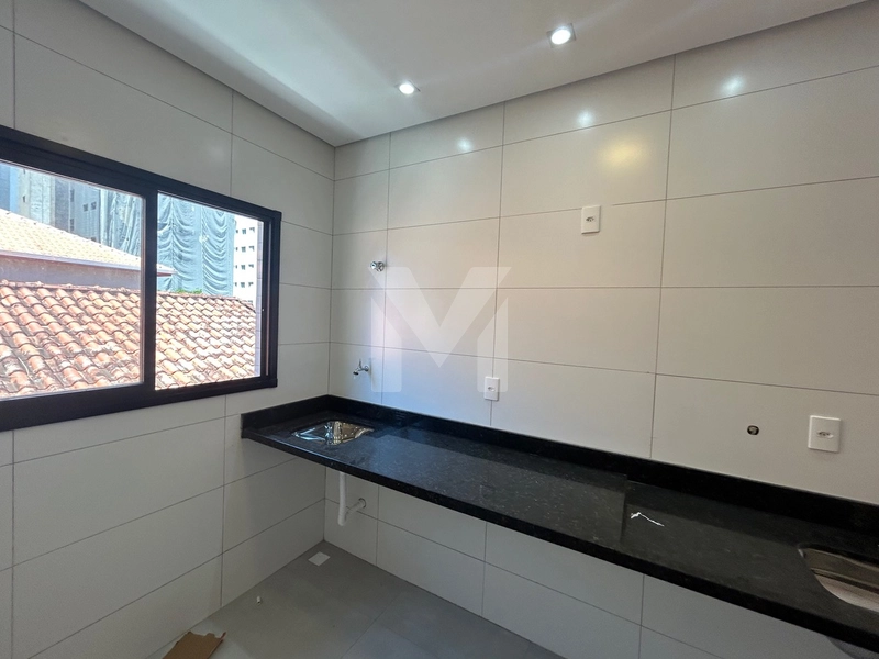 Linda casa de condomínio localizada na Vila Mirim, em Praia Grande: 3ª foto da galeria de imagens do imóvel