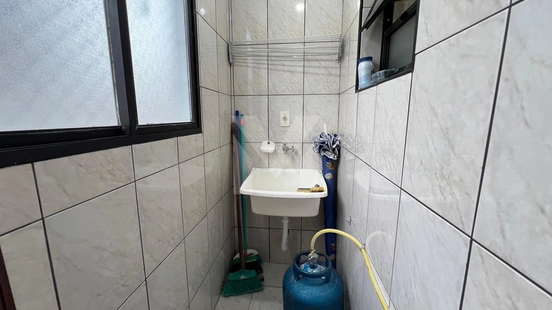 Porteira fechada a uma quadra da praia no Nova Mirim: 4ª foto da galeria de imagens do imóvel