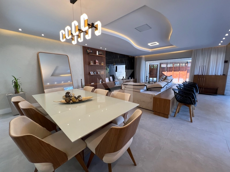 CASA ALTO PADRÃO 5 DORMS 4 SUITES, PISCINA, SAUNA: 3ª foto da galeria de imagens do imóvel