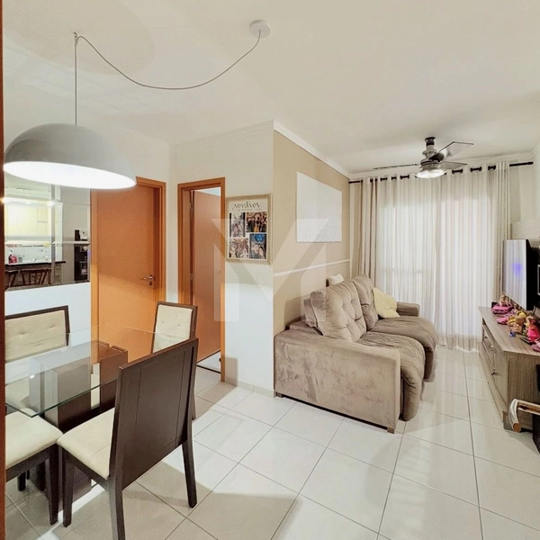 Apartamento na Guilhermina com lazer completo por R$ 365 mil.