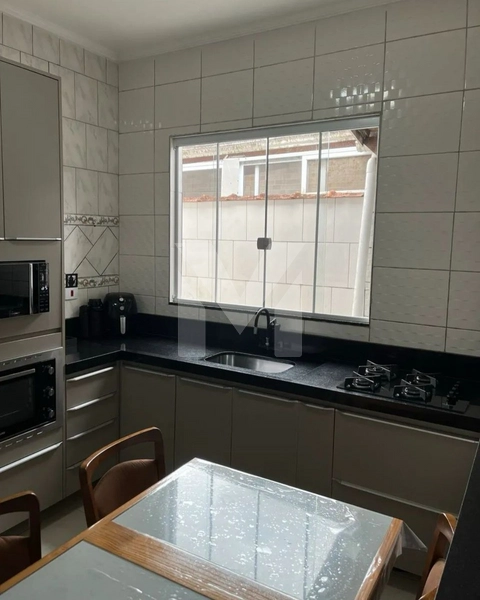 Casa a 350 metros da praia —com piscina e churrasqueira por R$ 530.000: 5ª foto da galeria de imagens do imóvel