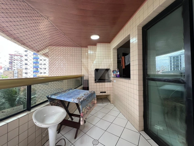 Apto na Ocian com duas sacadas, churrasqueira e vista parcial do mar.: 2ª foto da galeria de imagens do imóvel