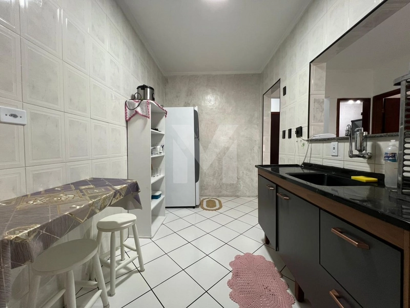 Apto na Ocian com duas sacadas, churrasqueira e vista parcial do mar.: 11ª foto da galeria de imagens do imóvel