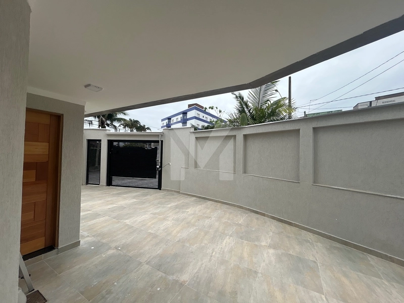 Sobrado Semi Mobiliado no Caiçara – 2 Suítes – R$ 500.000 – 300m da Pr