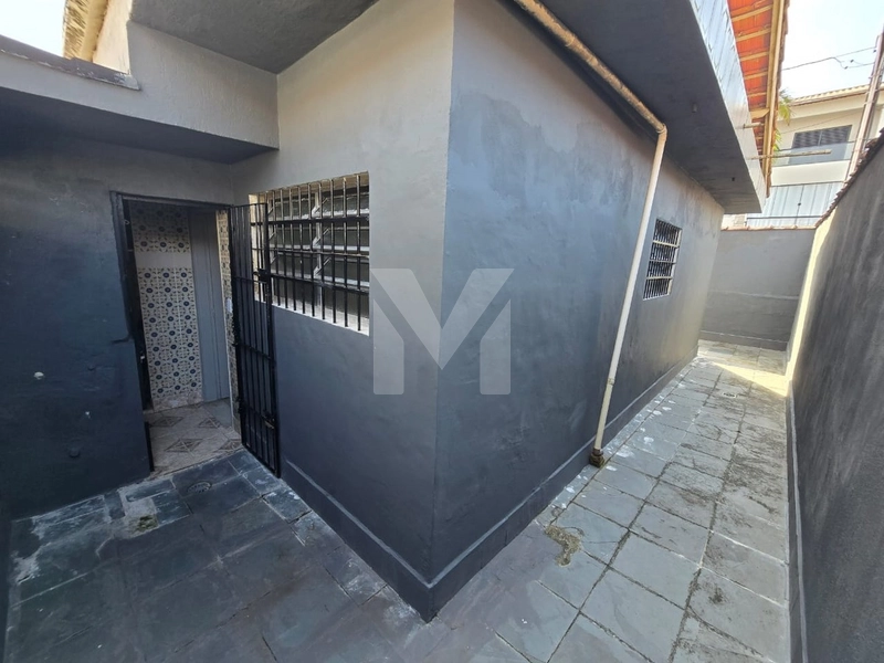 Casa ampla com suíte no Maracanã – Praia Grande