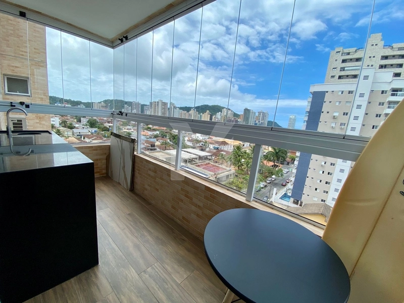 Excelente Apartamento de 02 Dormitórios no Canto do Forte