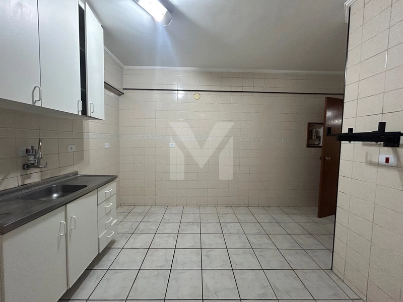 Apartamento 2 Dormitórios em Prédio Frente Mar com Vista Lateral no Ba: 9ª foto da galeria de imagens do imóvel