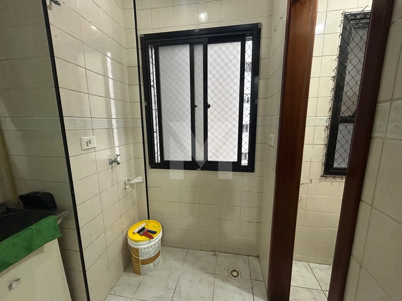 Apartamento 2 Dormitórios em Prédio Frente Mar com Vista Lateral no Ba: 8ª foto da galeria de imagens do imóvel