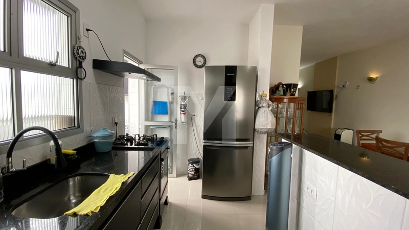 apartamento com vista parcial para o mar e pertinho da praia: 23ª foto da galeria de imagens do imóvel