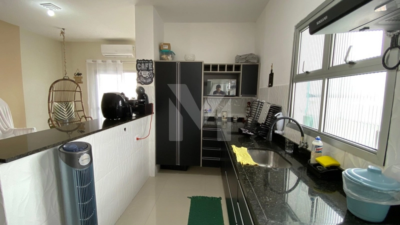 apartamento com vista parcial para o mar e pertinho da praia: 22ª foto da galeria de imagens do imóvel