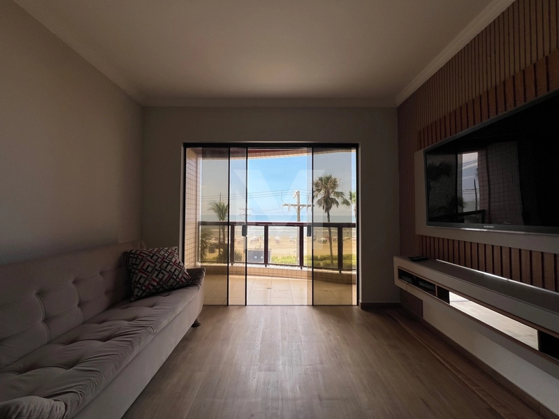 APARTAMENTO DE 2 DORMITORIOS SENDO 1 SUÍTE FRENTE MAR