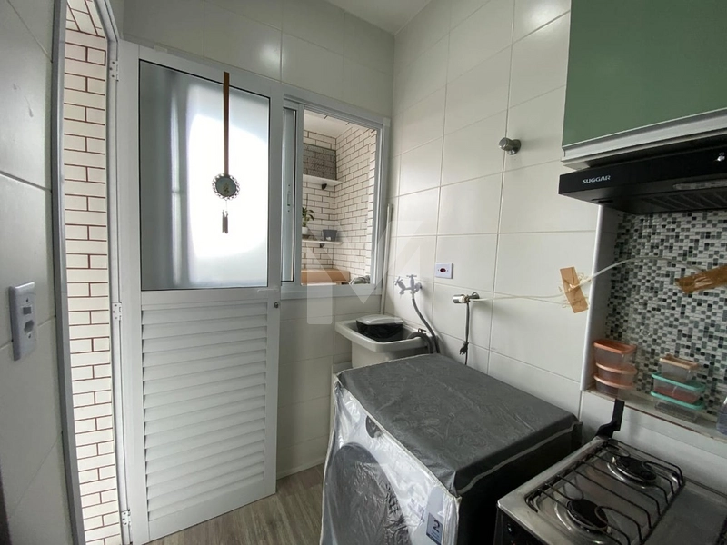 1 Dorm a 50m da Praia • Sacada c/ Churrasqueira • Piscina: 11ª foto da galeria de imagens do imóvel