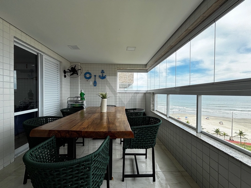 Um apartamento frente mar, com vista sensacional e definitiva