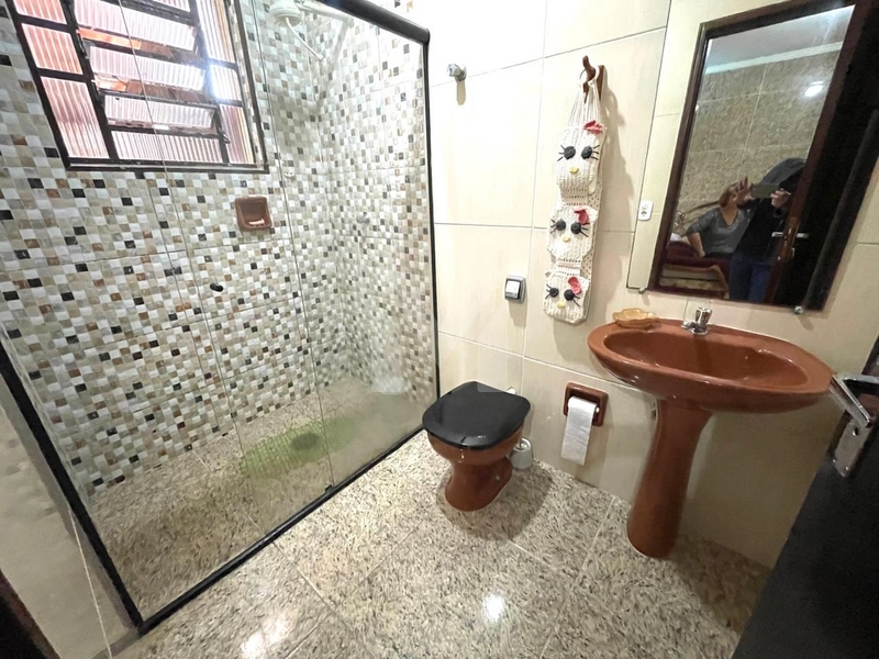 Casa com 3 dormitórios em terreno de 350 m², muito bem localizada!: 5ª foto da galeria de imagens do imóvel