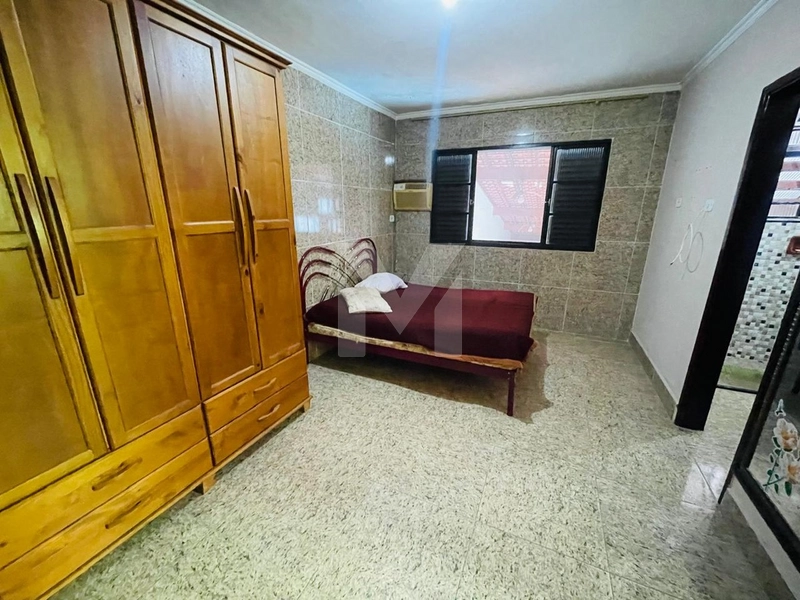 Casa com 3 dormitórios em terreno de 350 m², muito bem localizada!: 6ª foto da galeria de imagens do imóvel