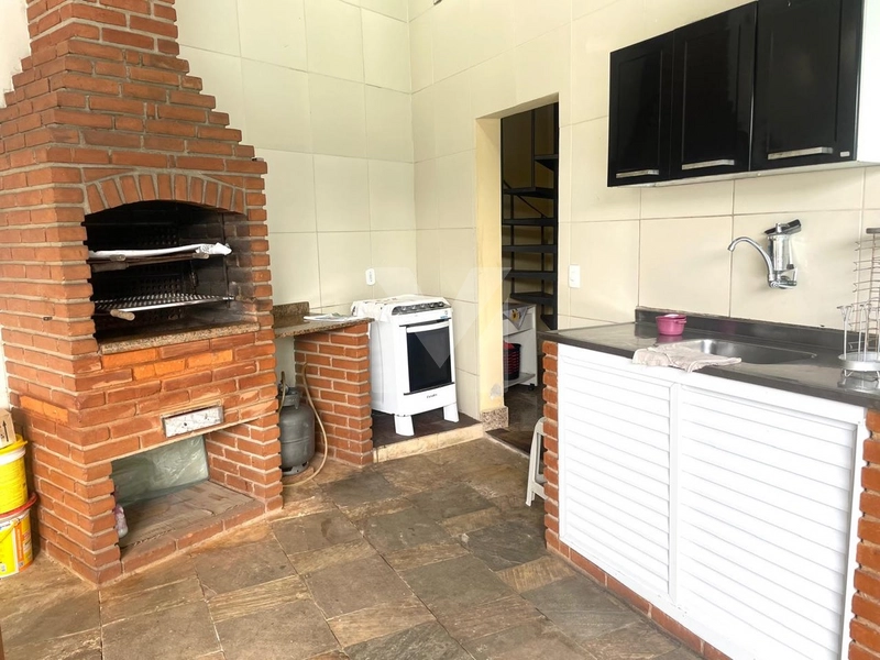 Casa com 3 dormitórios em terreno de 350 m², muito bem localizada!: 4ª foto da galeria de imagens do imóvel