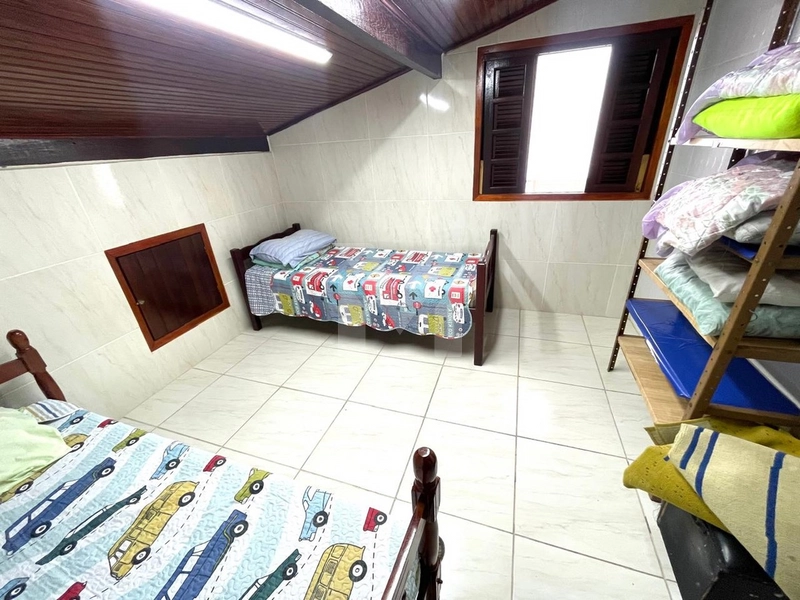 Casa com 3 dormitórios em terreno de 350 m², muito bem localizada!: 12ª foto da galeria de imagens do imóvel