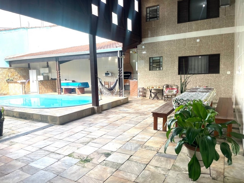 Casa com 3 dormitórios em terreno de 350 m², muito bem localizada!: 10ª foto da galeria de imagens do imóvel