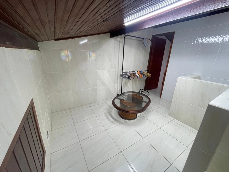 Casa com 3 dormitórios em terreno de 350 m², muito bem localizada!: 15ª foto da galeria de imagens do imóvel