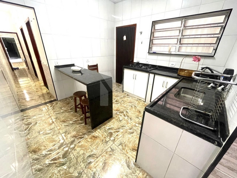 Casa com 3 dormitórios em terreno de 350 m², muito bem localizada!: 26ª foto da galeria de imagens do imóvel