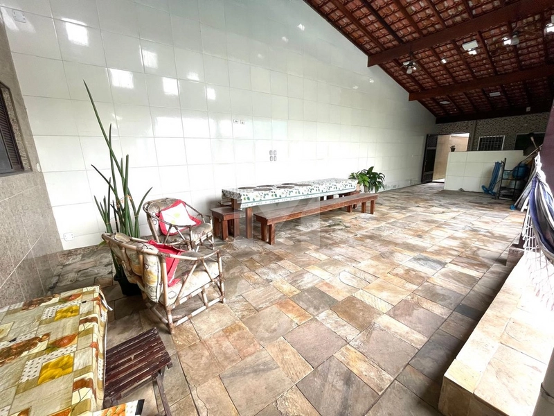 Casa com 3 dormitórios em terreno de 350 m², muito bem localizada!: 8ª foto da galeria de imagens do imóvel