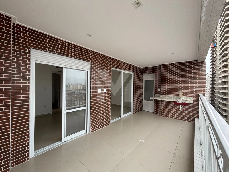 Apartamento à venda no Canto do Forte em prédio com lazer de clube