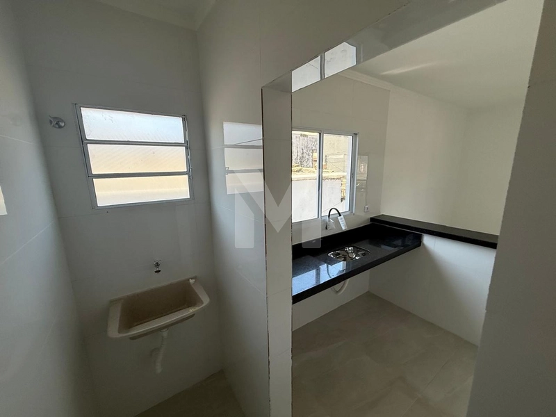 Belisssima Sobreposta Alta de Sacada com 2 Dormitórios: 8ª foto da galeria de imagens do imóvel