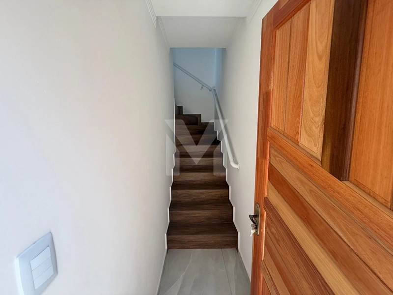 Belisssima Sobreposta Alta de Sacada com 2 Dormitórios: 13ª foto da galeria de imagens do imóvel