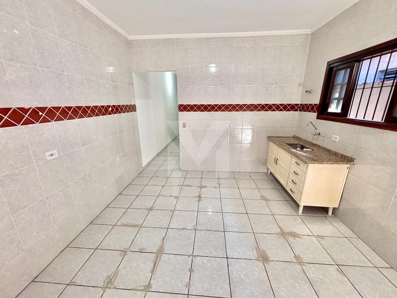 Casa individual na Ocean para locação definitiva há 400m da Praia: 8ª foto da galeria de imagens do imóvel