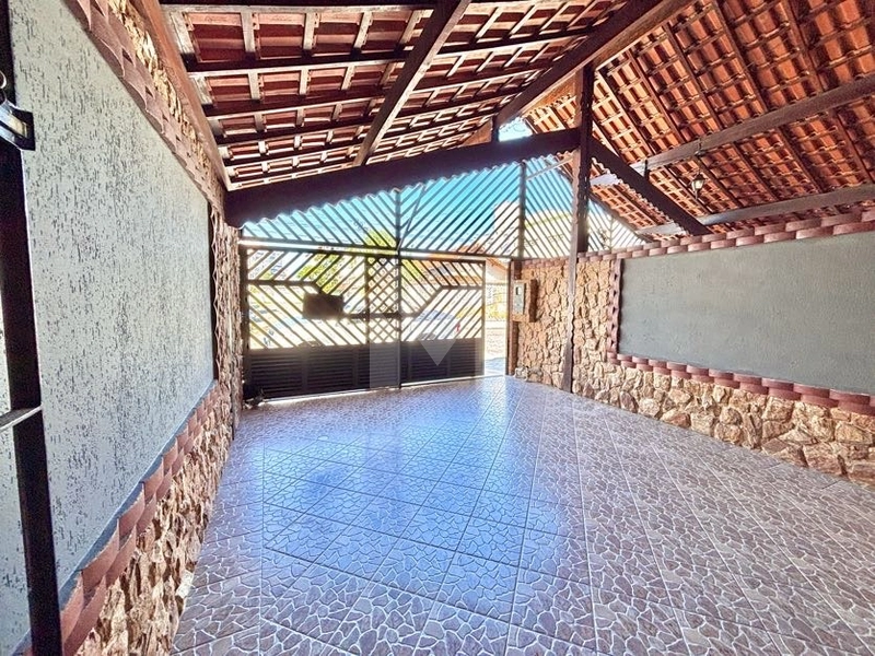 Casa individual na Ocean para locação definitiva há 400m da Praia: 3ª foto da galeria de imagens do imóvel