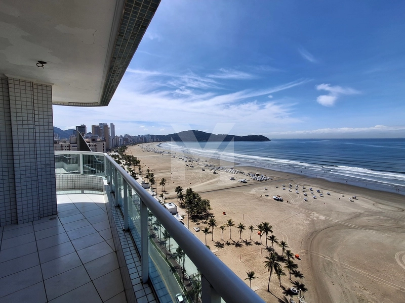 Apartamento frente total para o mar com 3 quartos na Guilhermina