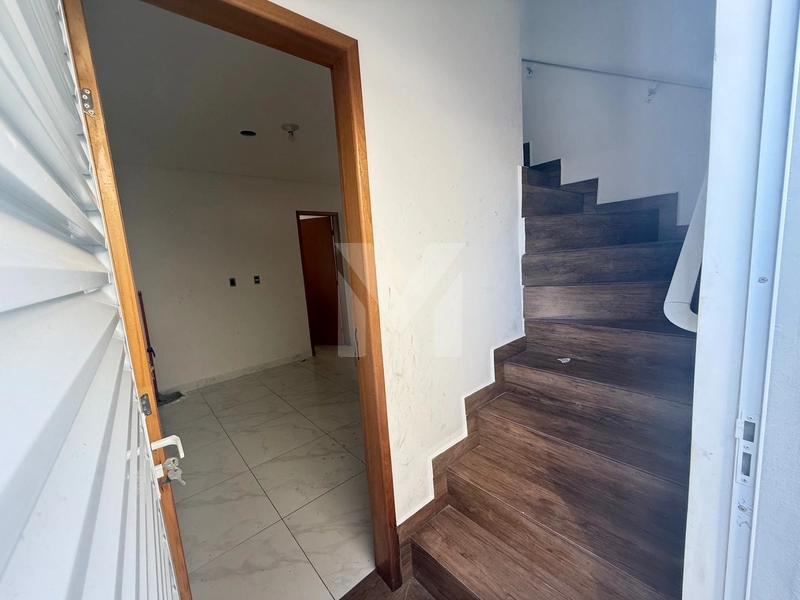 SOBREPOSTA ALTA DE SACADA COM 3 DORMITORIOS SENDO 1 SUITE: 2ª foto da galeria de imagens do imóvel