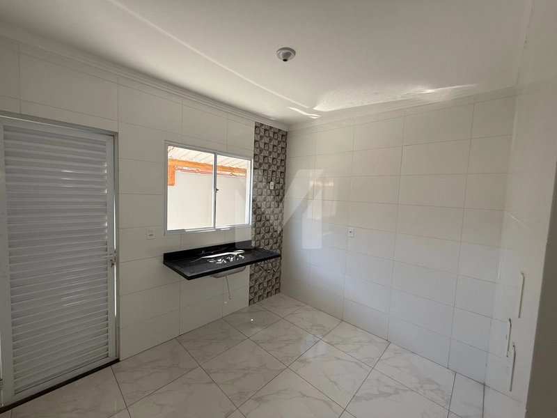 ULTIMA CASA COM QUINTAL PRIVATIVO COM 2 DORMITORIOS: 4ª foto da galeria de imagens do imóvel