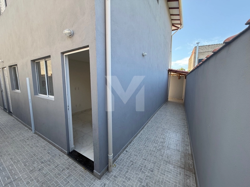 ULTIMA CASA COM QUINTAL PRIVATIVO COM 2 DORMITORIOS: 8ª foto da galeria de imagens do imóvel