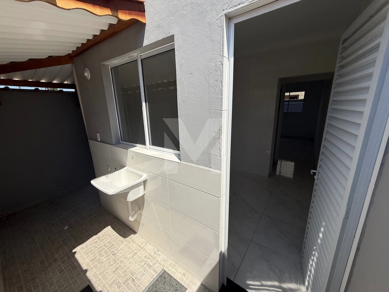 ULTIMA CASA COM QUINTAL PRIVATIVO COM 2 DORMITORIOS: 7ª foto da galeria de imagens do imóvel