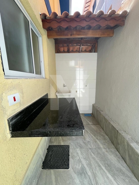 SOBRADO COM 2 DORMITORIOS HÁ 300 METROS DA PRAIA: 4ª foto da galeria de imagens do imóvel