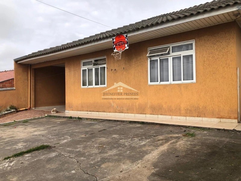 CASA PRONTA PARA MORAR 4 AGUAS COM TERRENO AMPLO