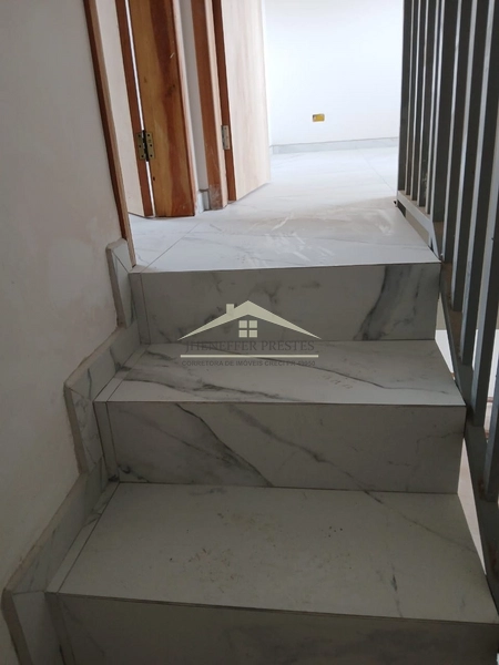 Sobrado a venda com 3 quartos 499MIL, próximo do CLUB SANTA MONICA: 7ª foto da galeria de imagens do imóvel