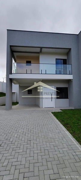 Sobrado com 03 Quartos localizado no centro de quatro barras: 1ª foto da galeria de imagens do imóvel