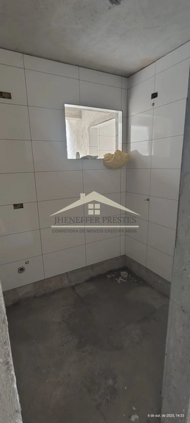 CASA A VENDA NO GUARAITUBA/ RUA ARAPONGAS.: 6ª foto da galeria de imagens do imóvel