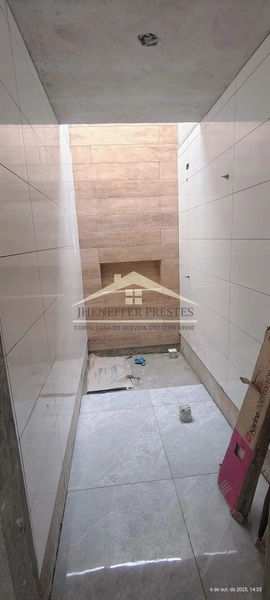 CASA A VENDA NO GUARAITUBA/ RUA ARAPONGAS.: 4ª foto da galeria de imagens do imóvel