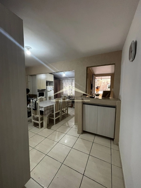 IMÓVEL COM PERFIL DE INVESTIMENTO OU MULTIFAMILIAR EM COLOMBO: 4ª foto da galeria de imagens do imóvel