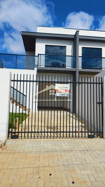 CASA A VENDA NO STA. TEREZINHA 470MIL.