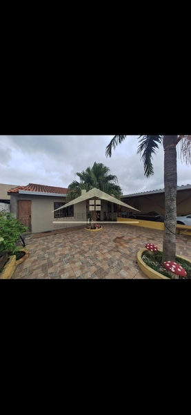 CASA A VENDA NO SÃO DIMAS 310MIL