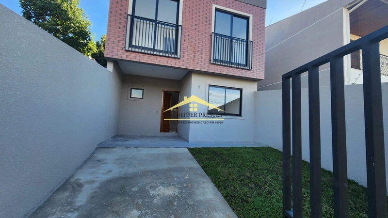 Sobrado na rua Genesis NO SANTA CANIDIDA.