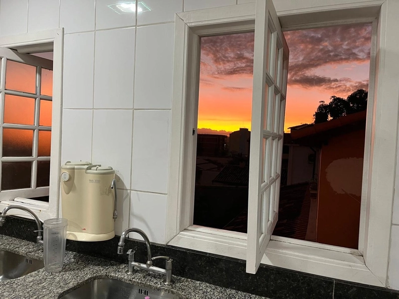CASA COM 4 QUARTOS (1 SUÍTE) NO JARDIM AMÁLIA: 10ª foto da galeria de imagens do imóvel