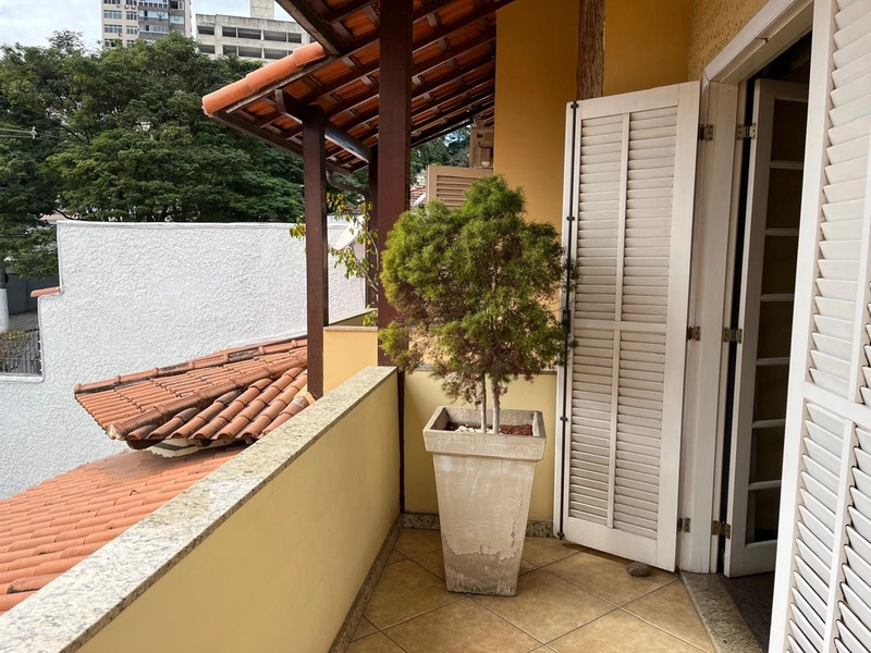 CASA COM 4 QUARTOS (1 SUÍTE) NO JARDIM AMÁLIA: 18ª foto da galeria de imagens do imóvel