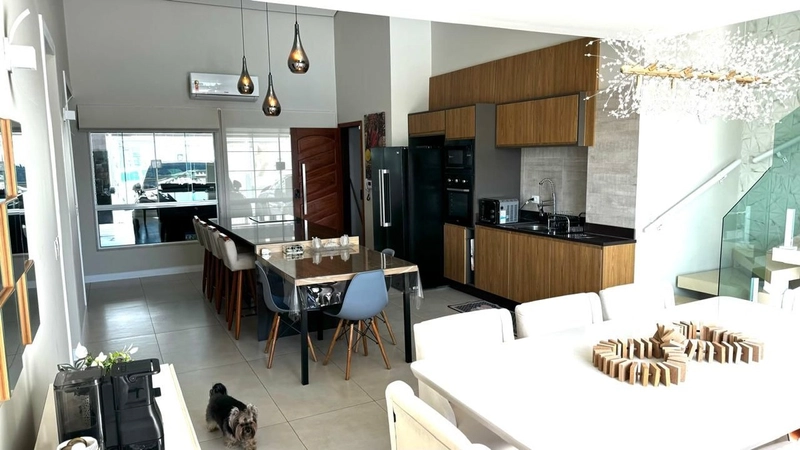 Casa com 3 Suítes na Morada da Colina: 7ª foto da galeria de imagens do imóvel