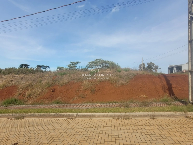Terreno de esquina, lotea mento  Água Santa: 1ª foto da galeria de imagens do imóvel